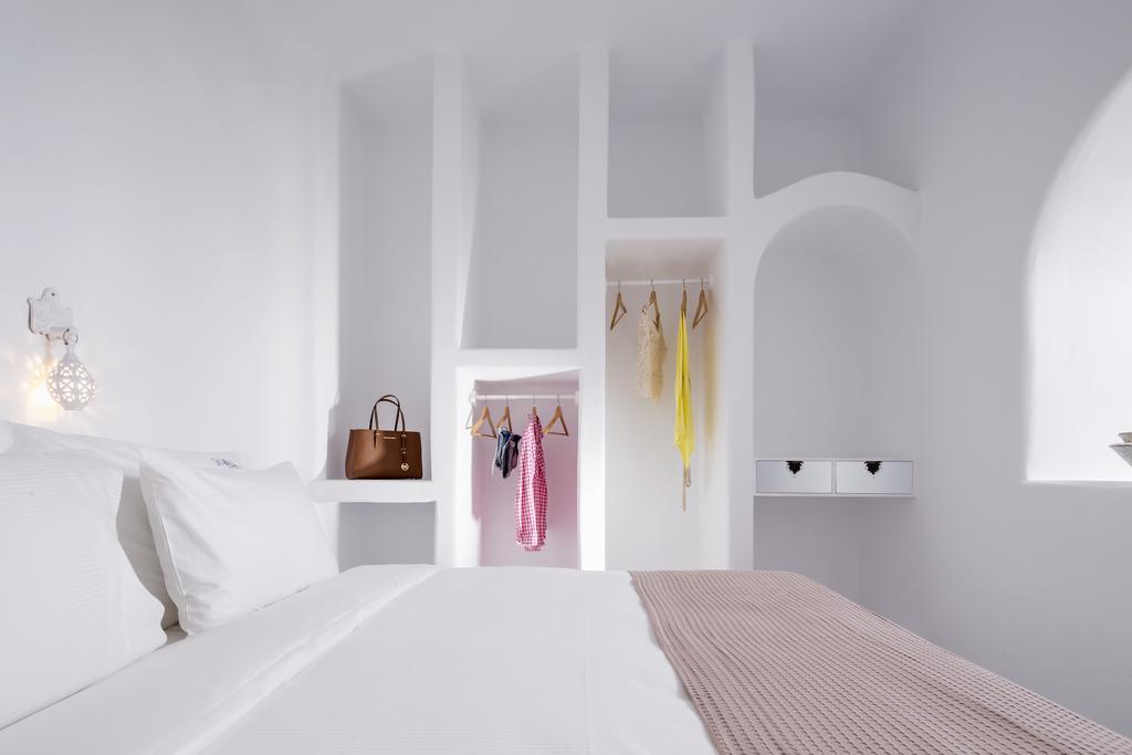 Skyfall Suites - Adults Only Pyrgos Kallistis Exterior photo